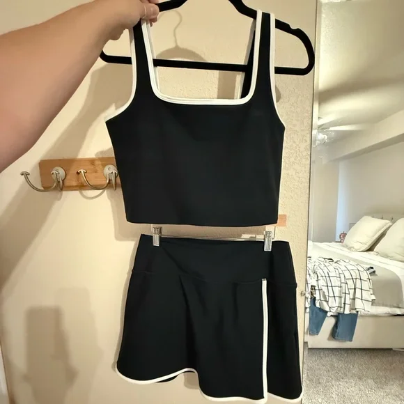 Abercrombie YPB Athletic Set - Picture 2 of 4